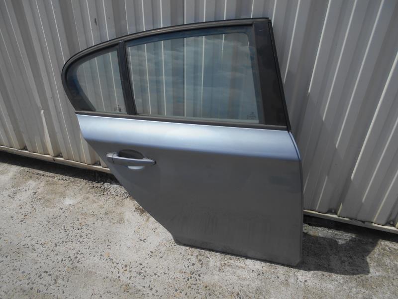 Puerta trasera derecha