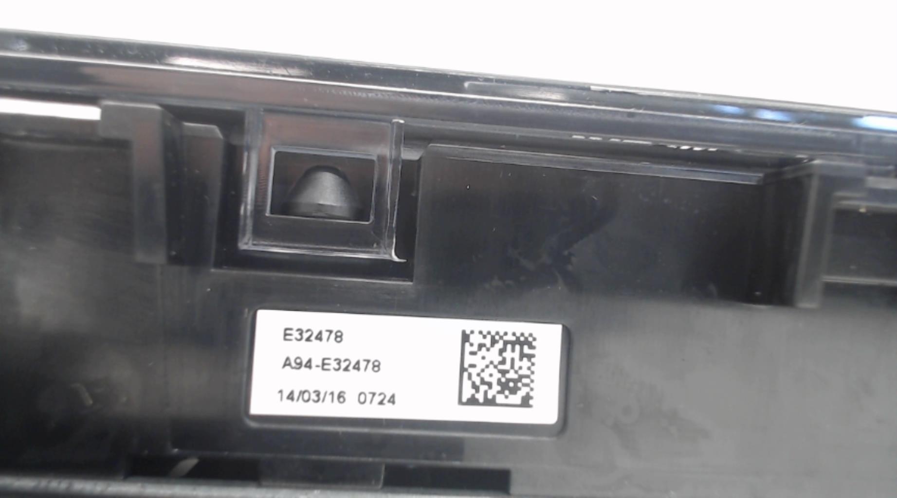 Ecran GPS RENAULT MEGANE 4 PHASE 1 Essence - 1