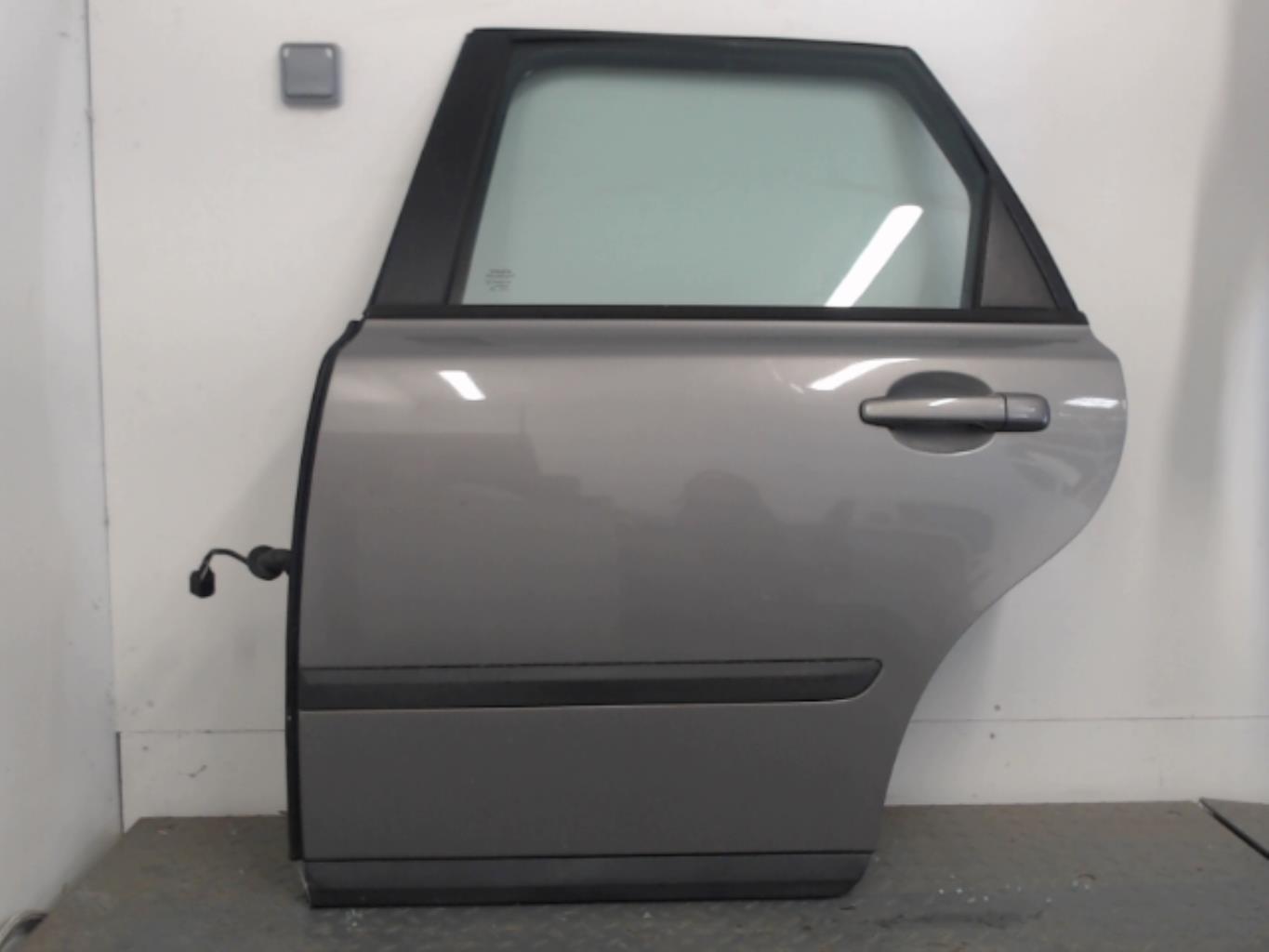 Portiera posteriore sinistra VOLVO V 50 PHASE 1 BREAK Diésel - 1