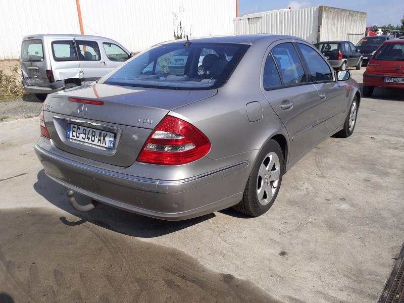 Portabagagli/Portellone posteriore MERCEDES CLASSE E 211 PHASE 1 Diésel - 1
