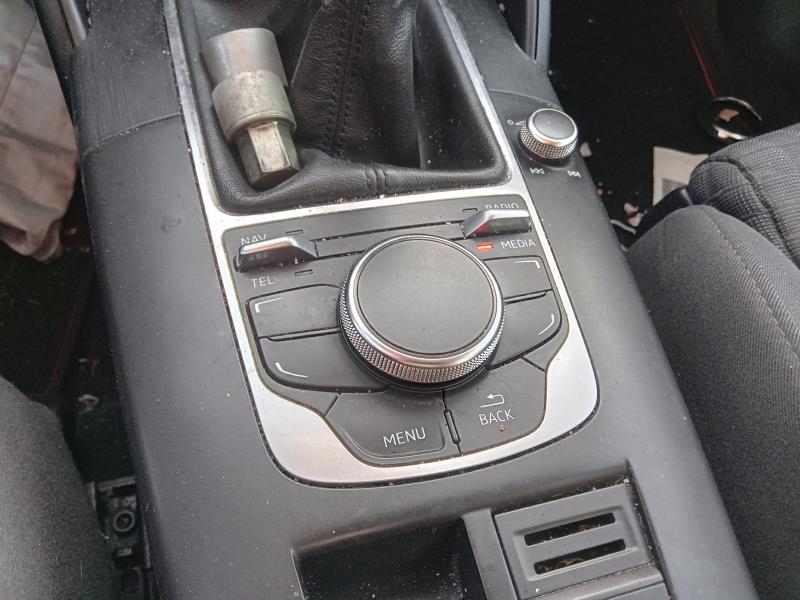 Commande autoradio AUDI A3 3 SPORTBACK PHASE 1 Diesel - 1