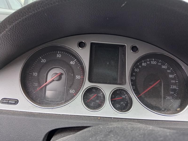 Compteur VOLKSWAGEN PASSAT 5 BREAK Diesel - 1