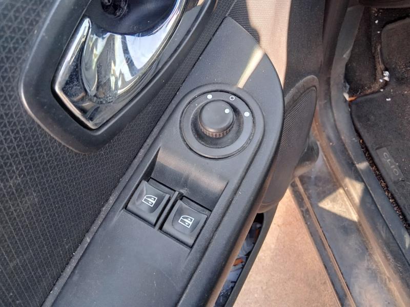 Interruttore lavacristalli anteriore sinistro RENAULT CLIO 4 PHASE 1 Diésel - 1