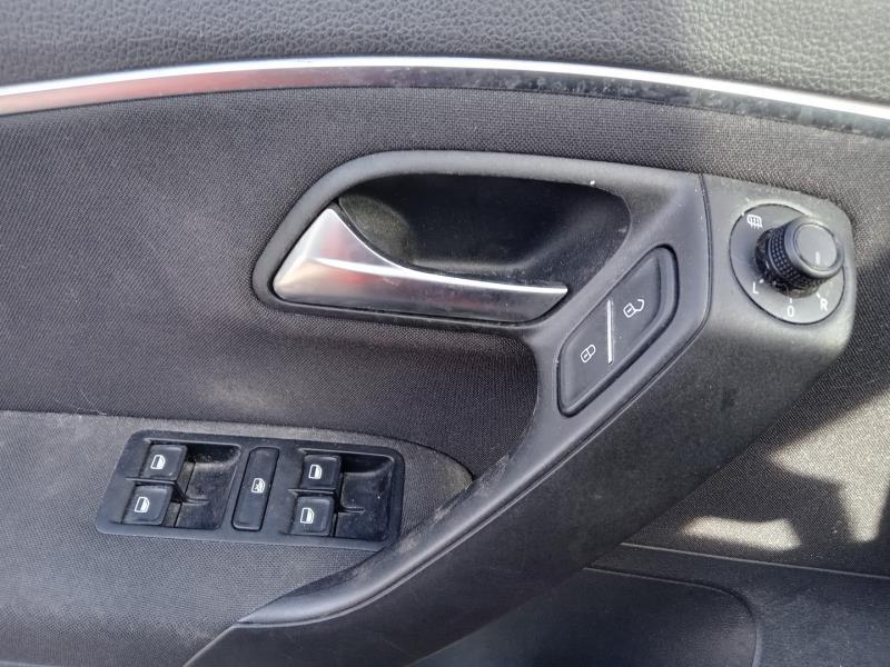 Interruttore lavacristalli anteriore sinistro VOLKSWAGEN POLO 5 PHASE 2 Diésel - 1