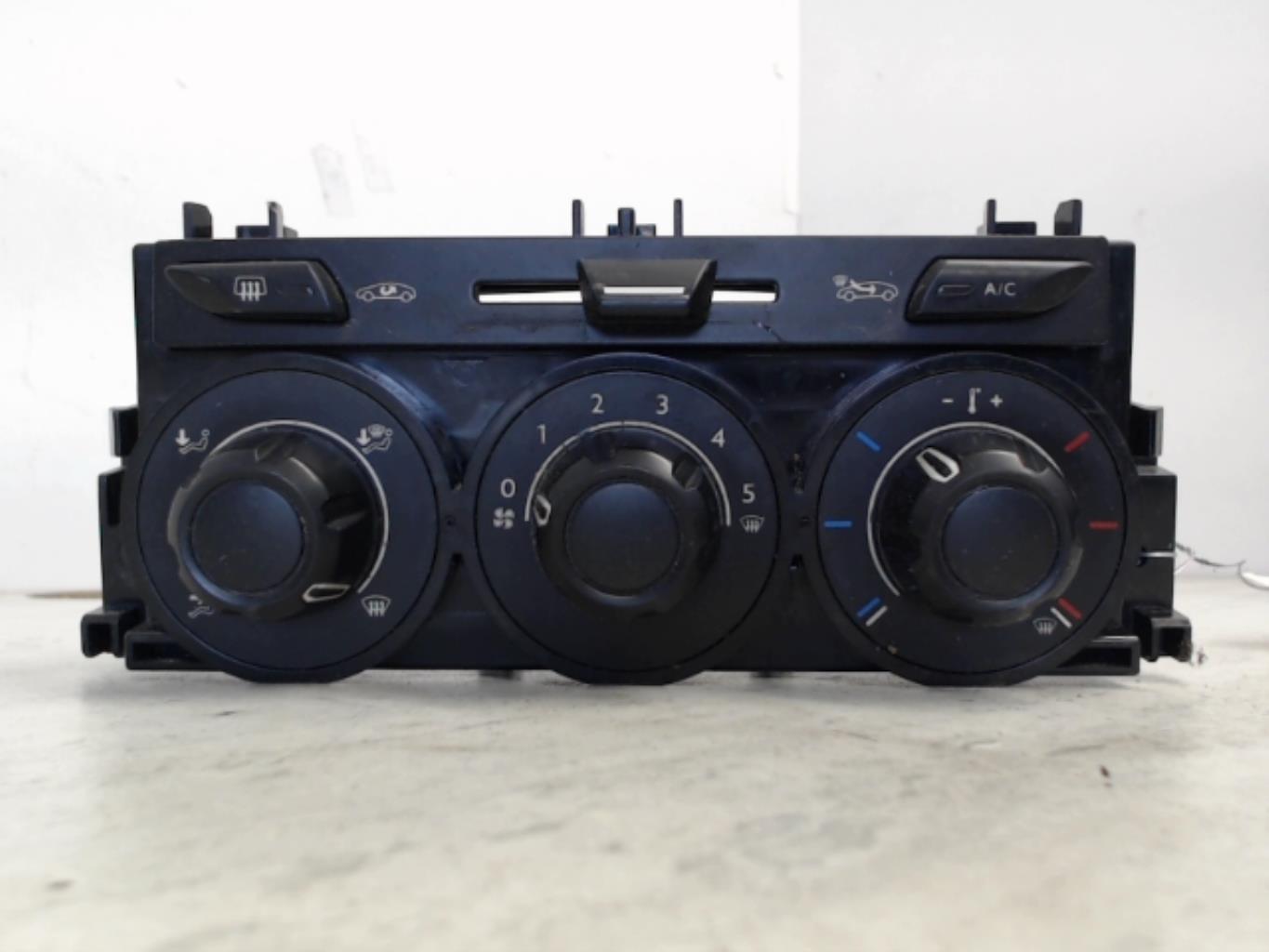 Commande chauffage CITROEN C3 2 PHASE 1 Essence - 1