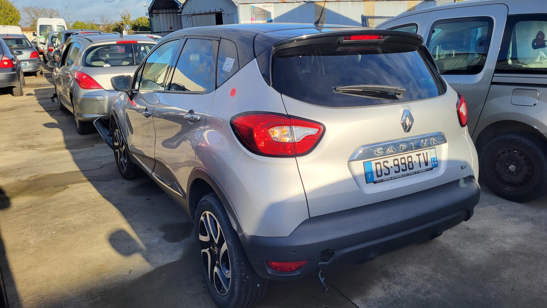 Maniglia portiera posteriore sinistra RENAULT CAPTUR 1 PHASE 1 Gasolina - 1