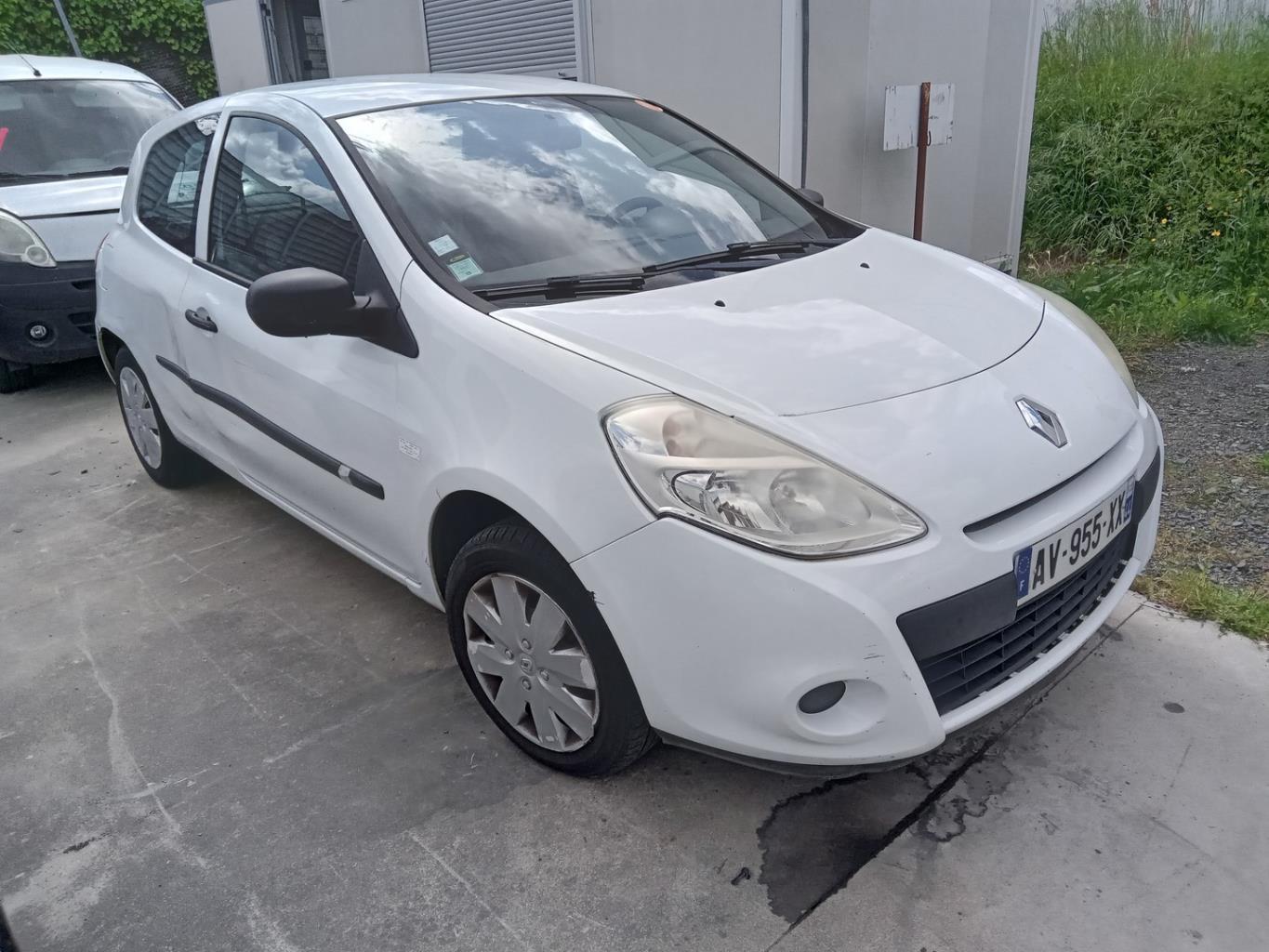 Capot RENAULT CLIO 3 PHASE 2 Diesel - 1