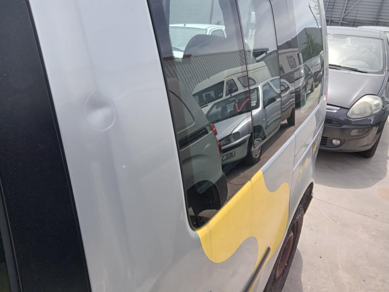 Portiera laterale sinistra VOLKSWAGEN CADDY 3 PHASE 2 Diésel - 1