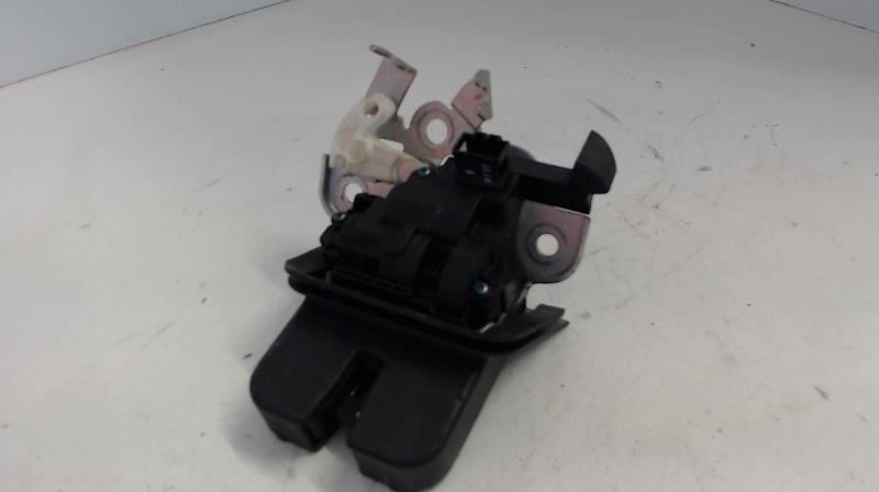 Serrure de coffre AUDI A6 3 AVANT PHASE 2 BREAK Diesel - 1