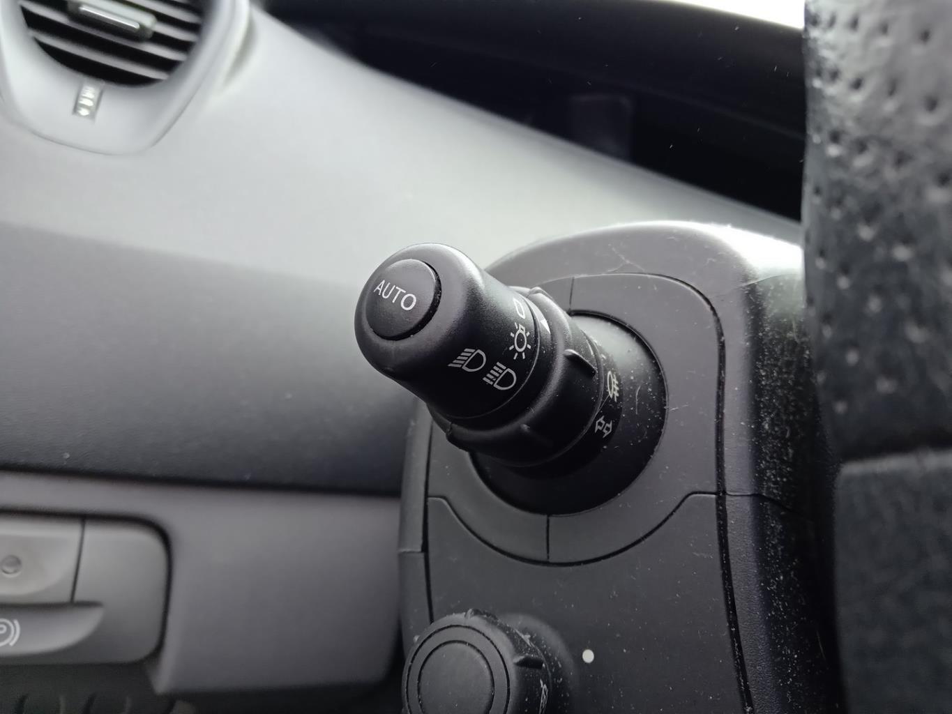 Commodo phare RENAULT SCENIC 2 PHASE 2 Diesel - 1