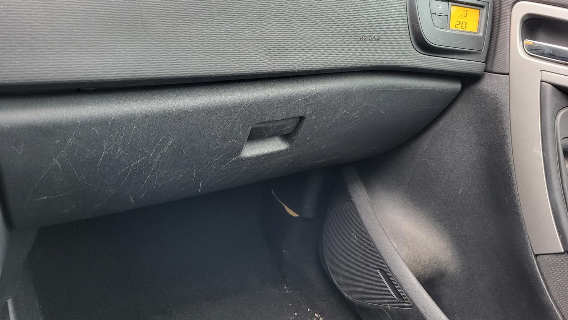 Boite a gants CITROEN C4 PICASSO 1 Diesel - 1