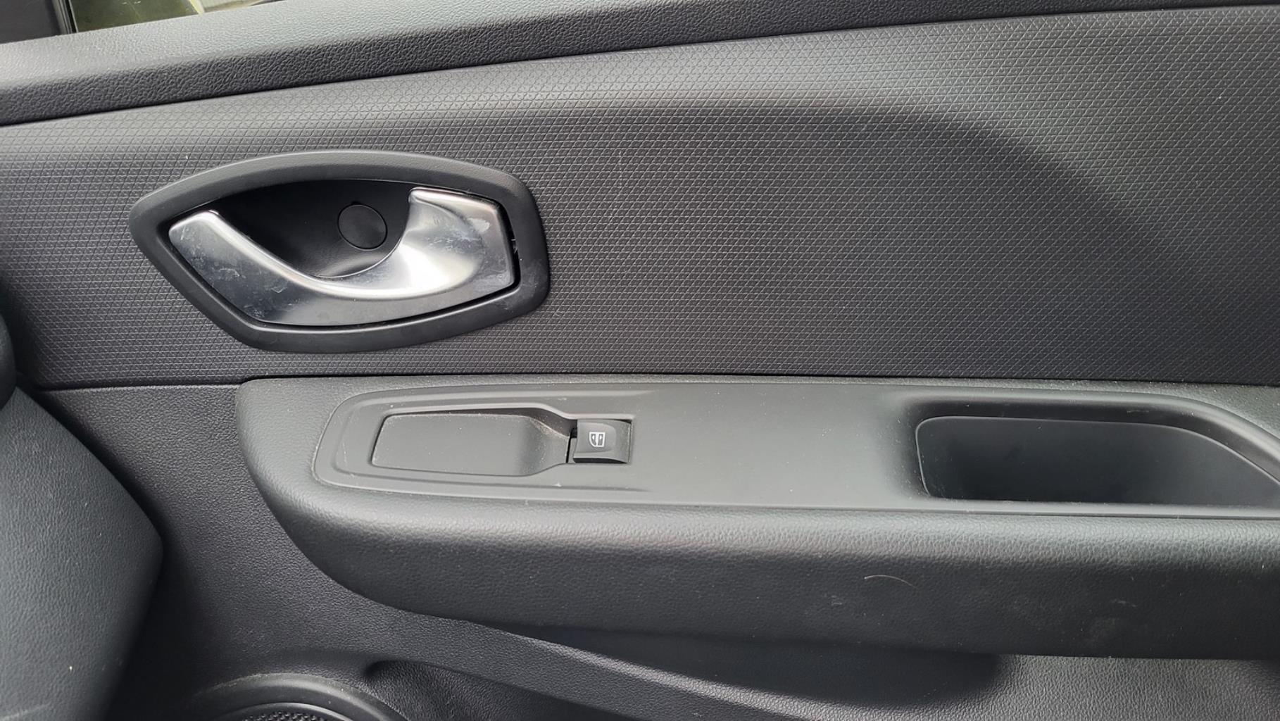 Interruttore lavacristalli anteriore destro RENAULT CLIO 4 PHASE 2 Diésel - 1