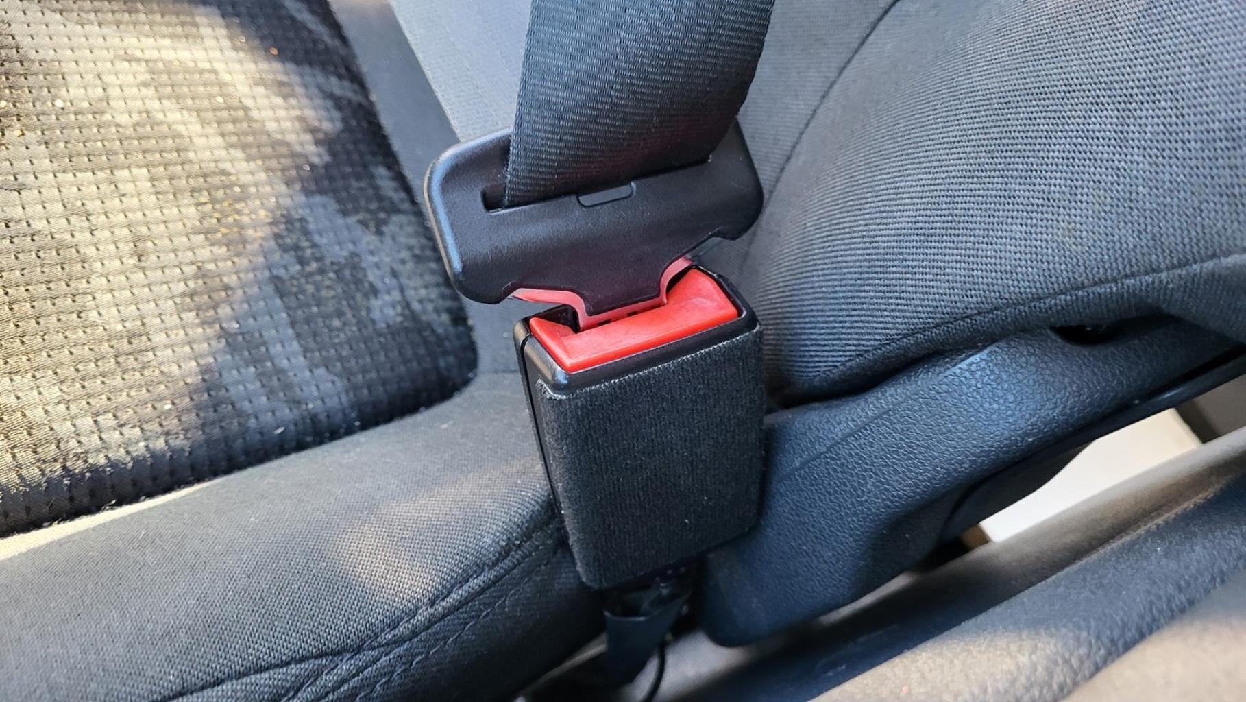 Aggancio cintura sicurezza anteriore destro PEUGEOT 3008 1 PHASE 1 Diésel - 1