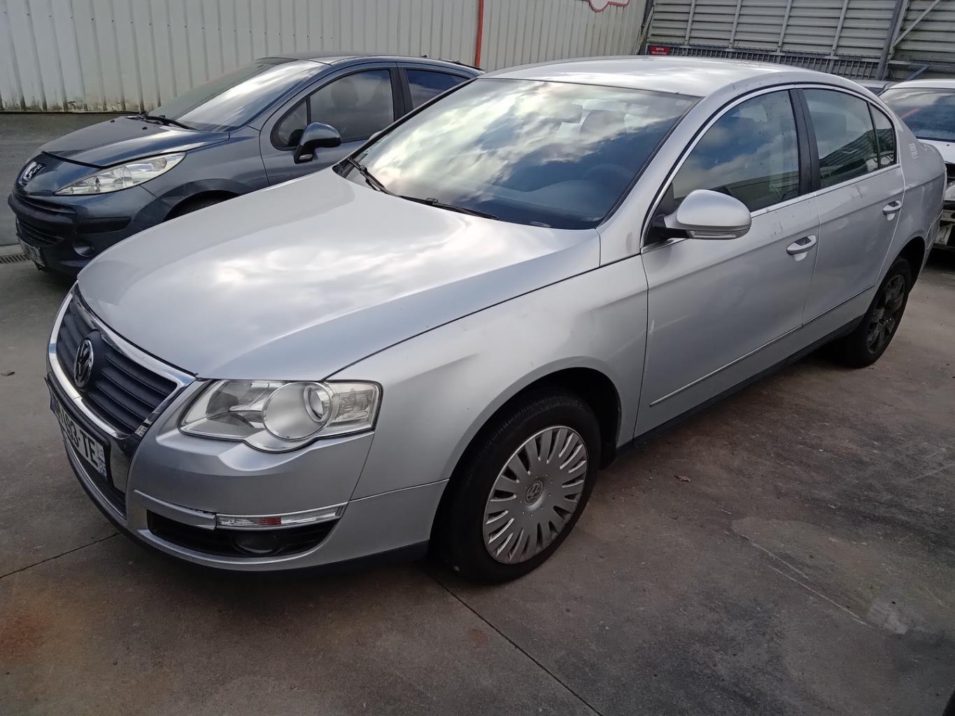 Traversa rinforzo paraurti anteriore VOLKSWAGEN PASSAT 5 Diésel - 1