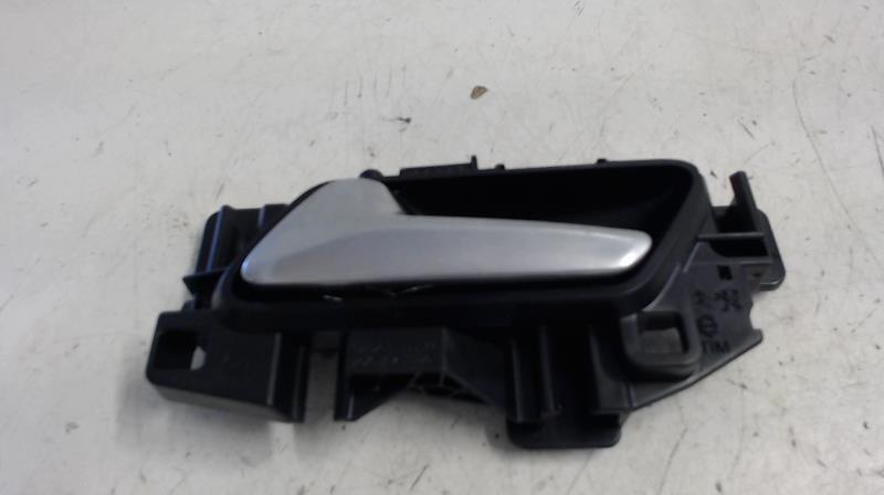 Maniglia interna posteriore sinistra PEUGEOT 308 2 SW PHASE 1 BREAK Diésel - 1