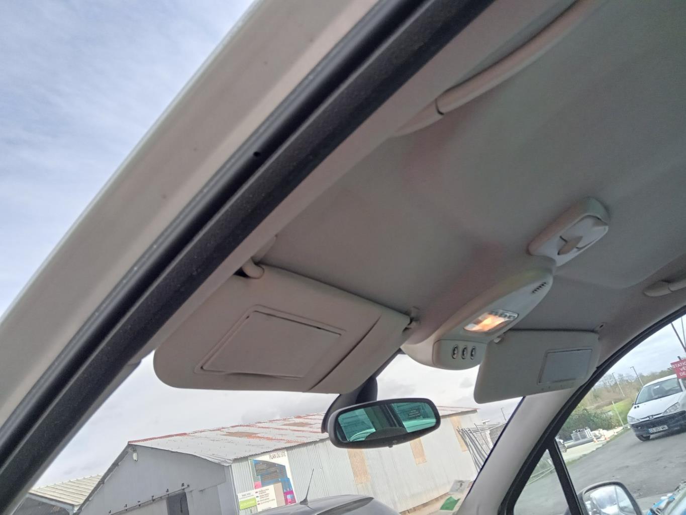 Luce di cortesia PEUGEOT 807 Diésel - 1