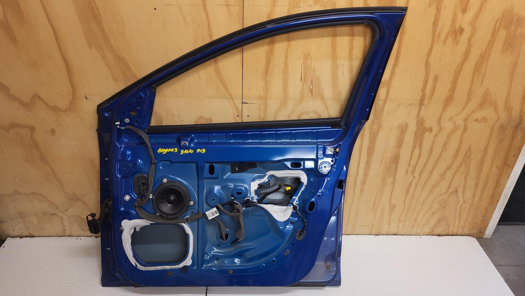 Portiera anteriore destra RENAULT MEGANE 3 PHASE 1 Diésel - 1