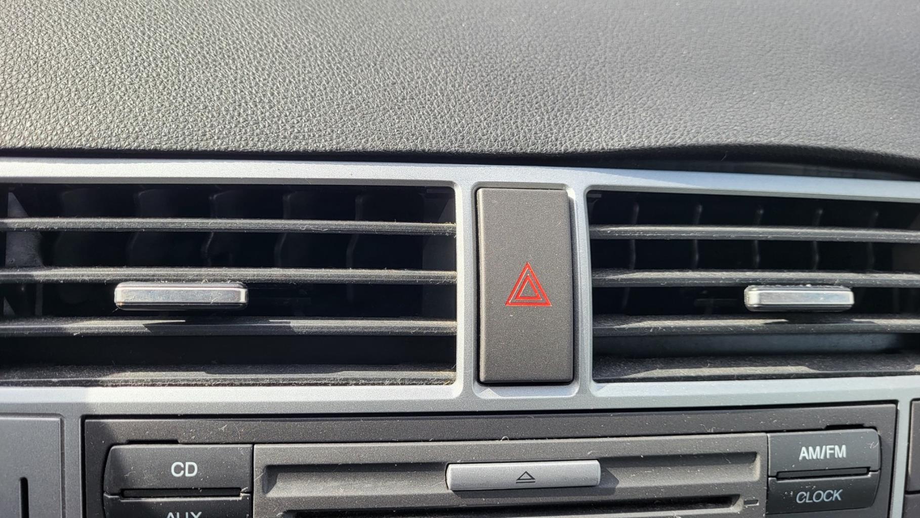 Bouton de warning FORD C-MAX 1 PHASE 1 Diesel - 1