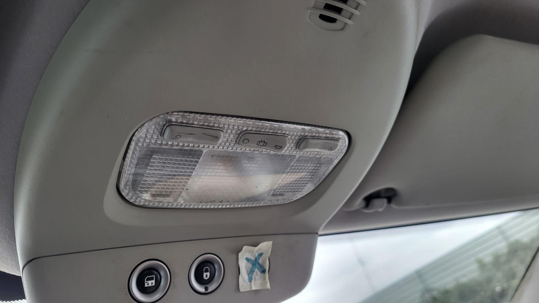 Luce di cortesia PEUGEOT 807 Diésel - 1