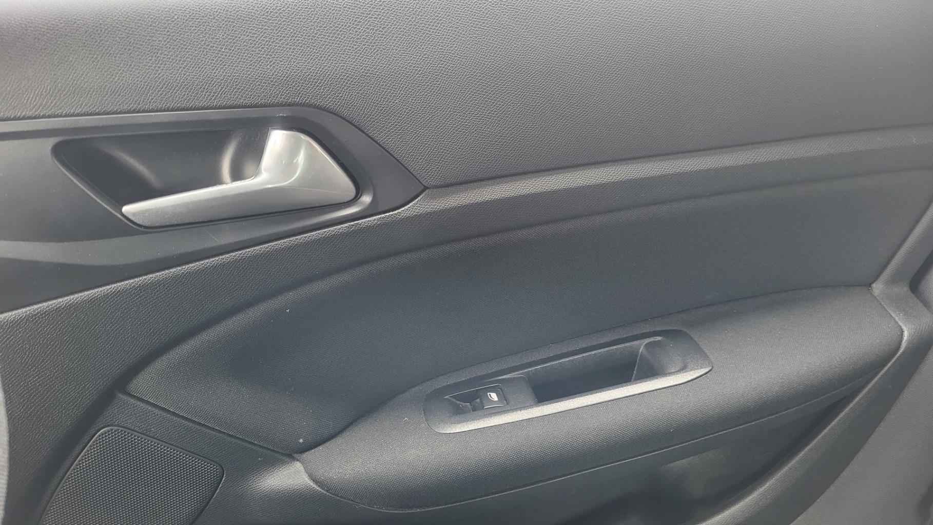 Maniglia interna posteriore destra PEUGEOT 308 2 SW PHASE 2 BREAK Diésel - 1