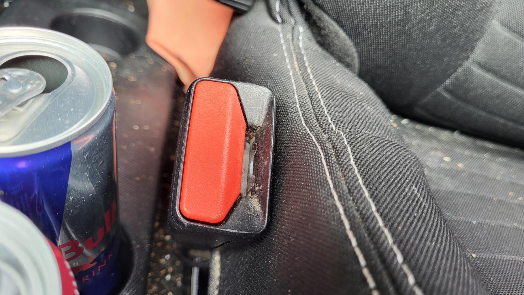Aggancio cintura sicurezza anteriore sinistro RENAULT CLIO 4 PHASE 1 Gasolina - 1