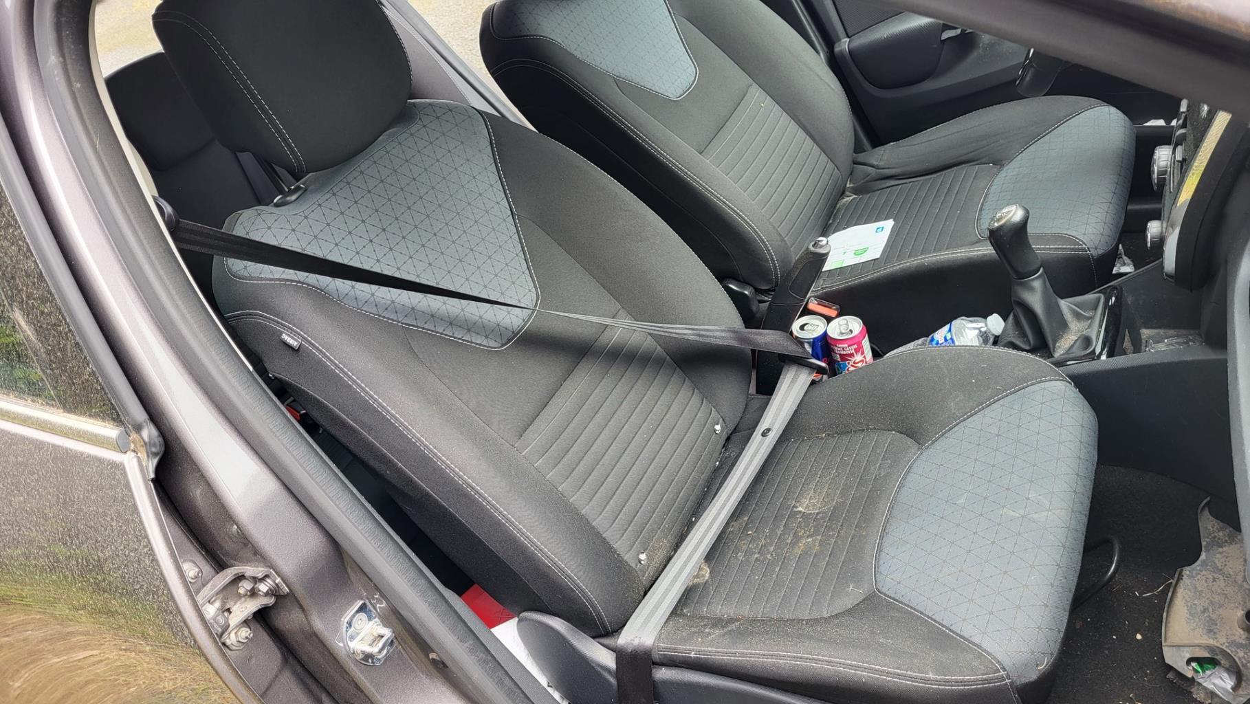 Cintura di sicurezza anteriore destra RENAULT CLIO 4 PHASE 1 Gasolina - 1