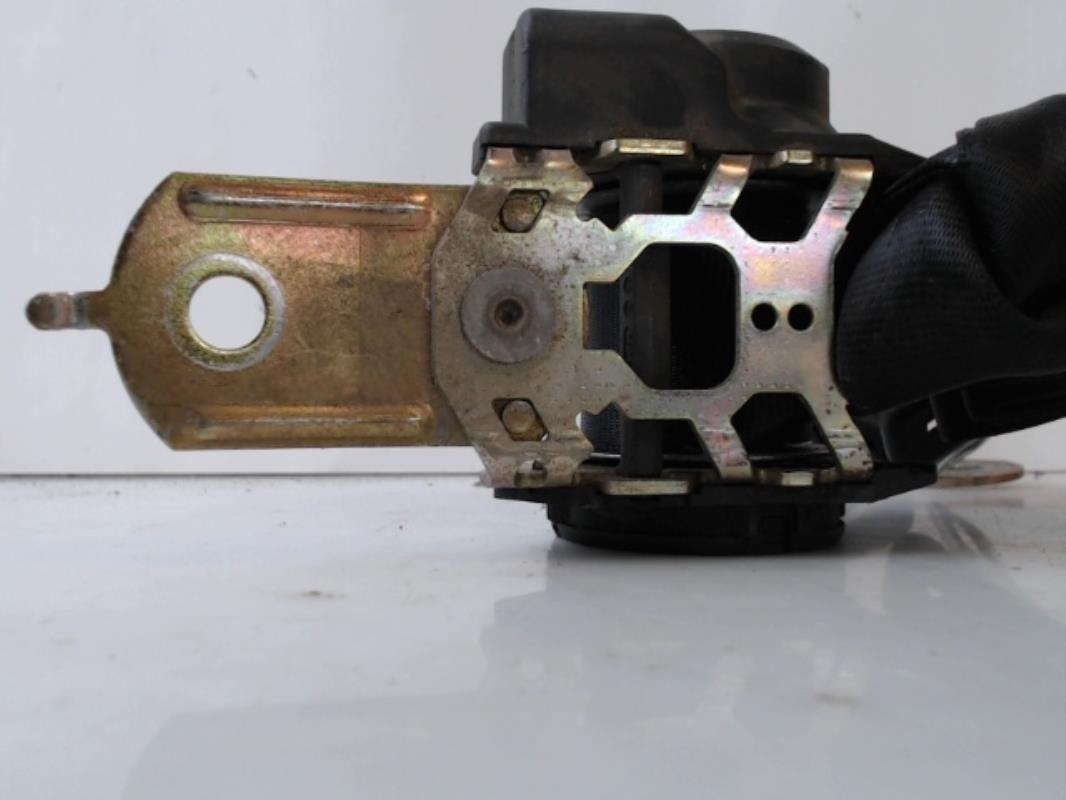 Aggancio cintura sicurezza posteriore destro TOYOTA AVENSIS 1 PHASE 1 Diésel - 1