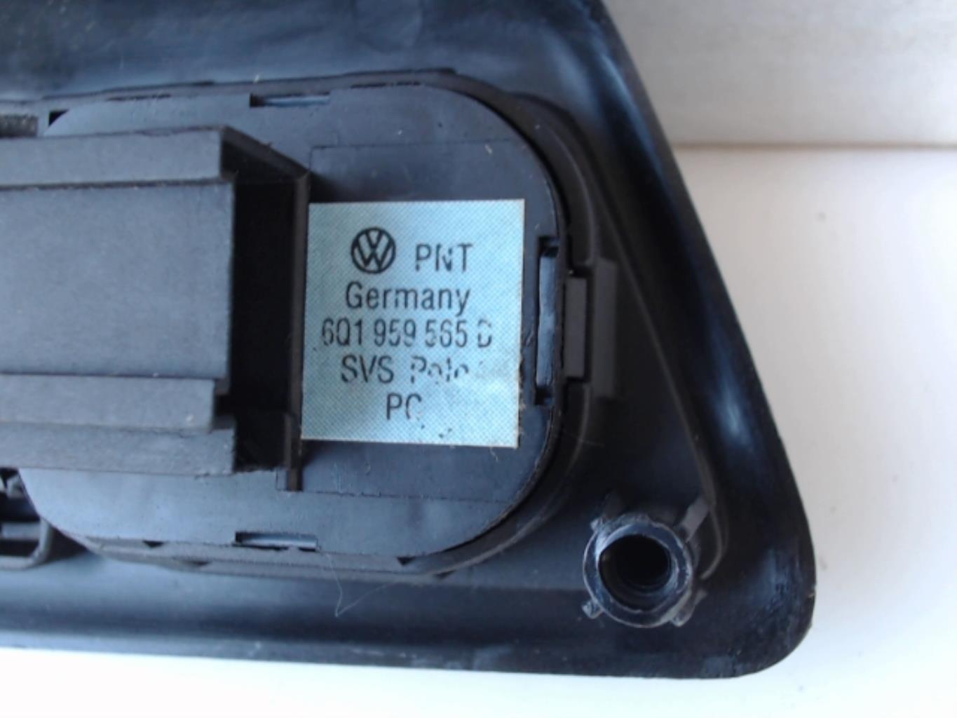 Commande retroviseurs VOLKSWAGEN POLO 4 PHASE 1 Diesel - 1