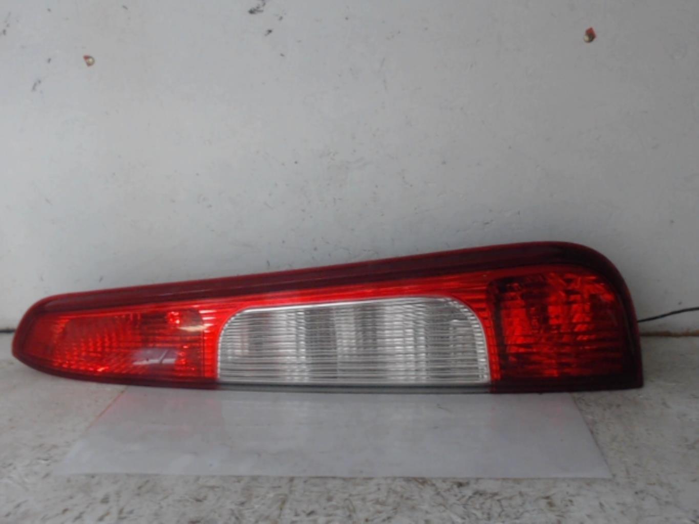 Fanale posteriore principale destro (luci) FORD C-MAX 1 PHASE 1 Diésel - 1