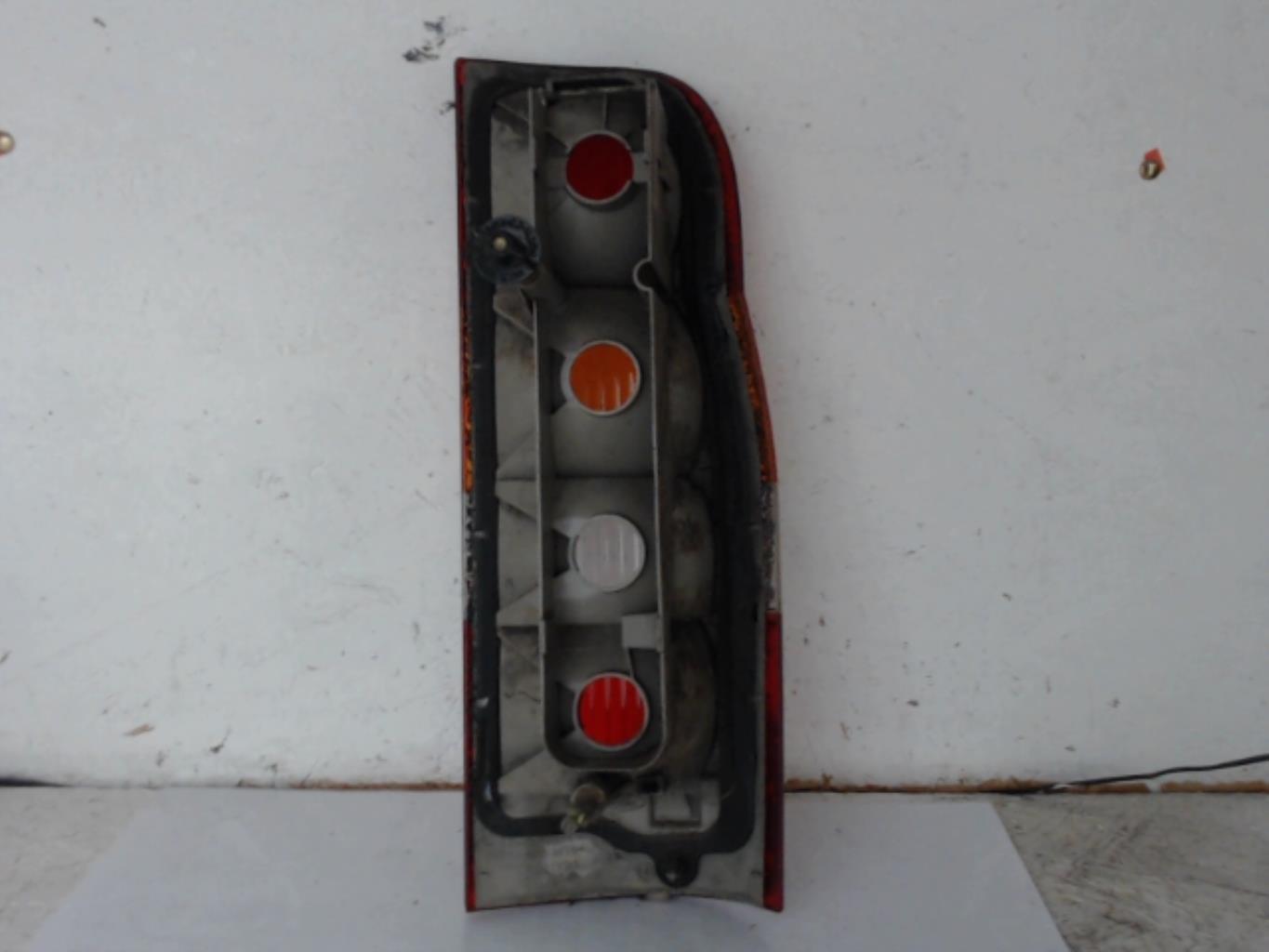 Fanale posteriore principale sinistro (luci) FORD TRANSIT 1 Diésel - 1