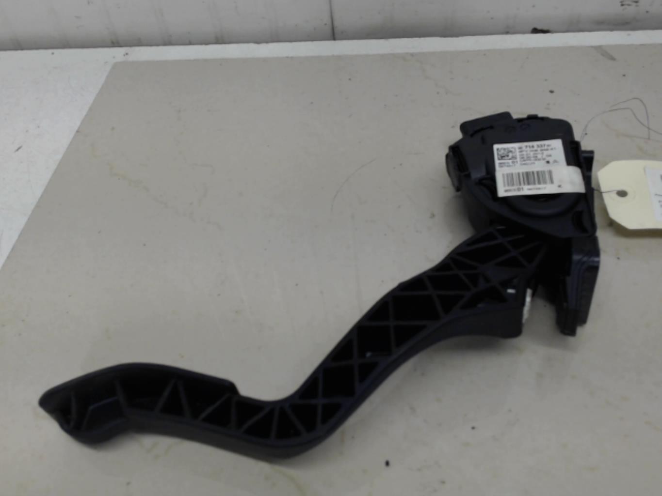 Potenziometro pedale acceleratore PEUGEOT 308 1 SW PHASE 2 BREAK Diésel - 1