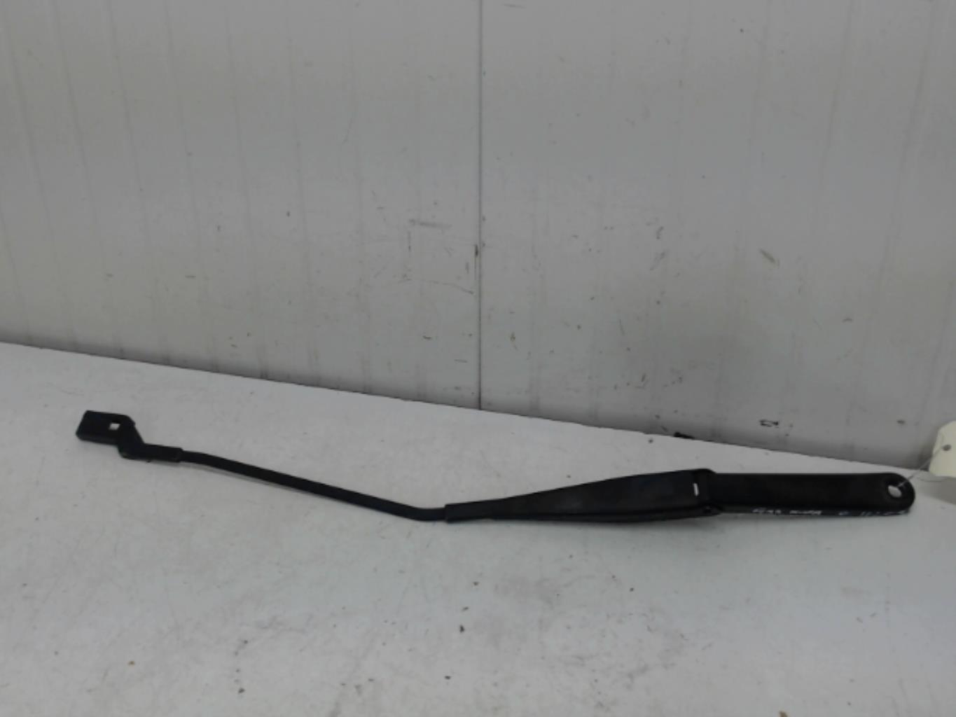 Braccio tergicristallo anteriore sinistro FORD KUGA 1 Diésel - 1