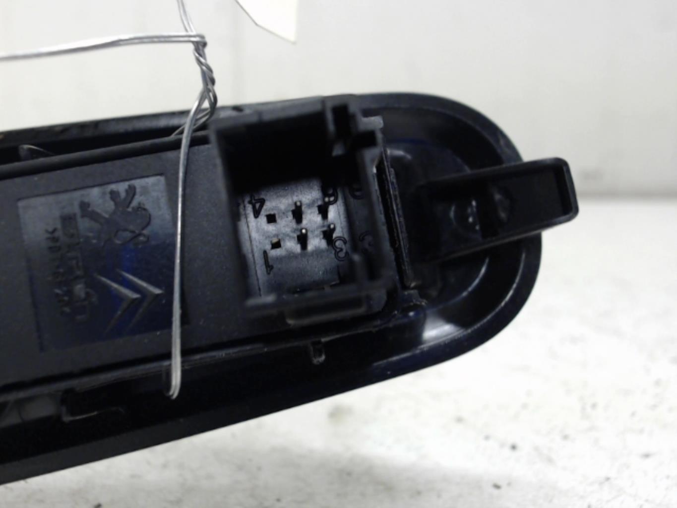 Interruttore lavacristalli posteriore destro PEUGEOT 3008 1 PHASE 1 Diésel - 1