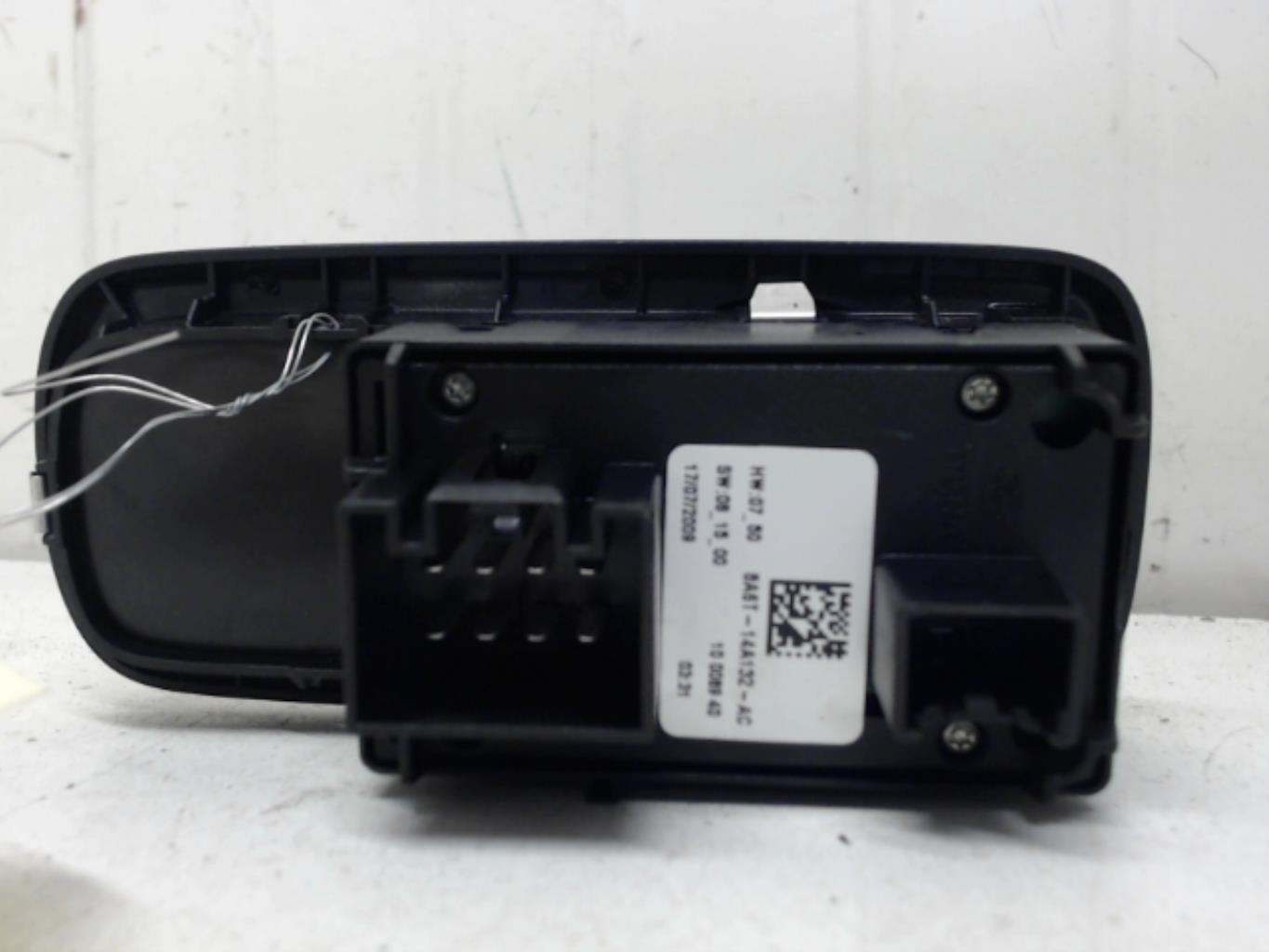 Interruttore lavacristalli anteriore sinistro FORD FIESTA 6 PHASE 1 Diésel - 1