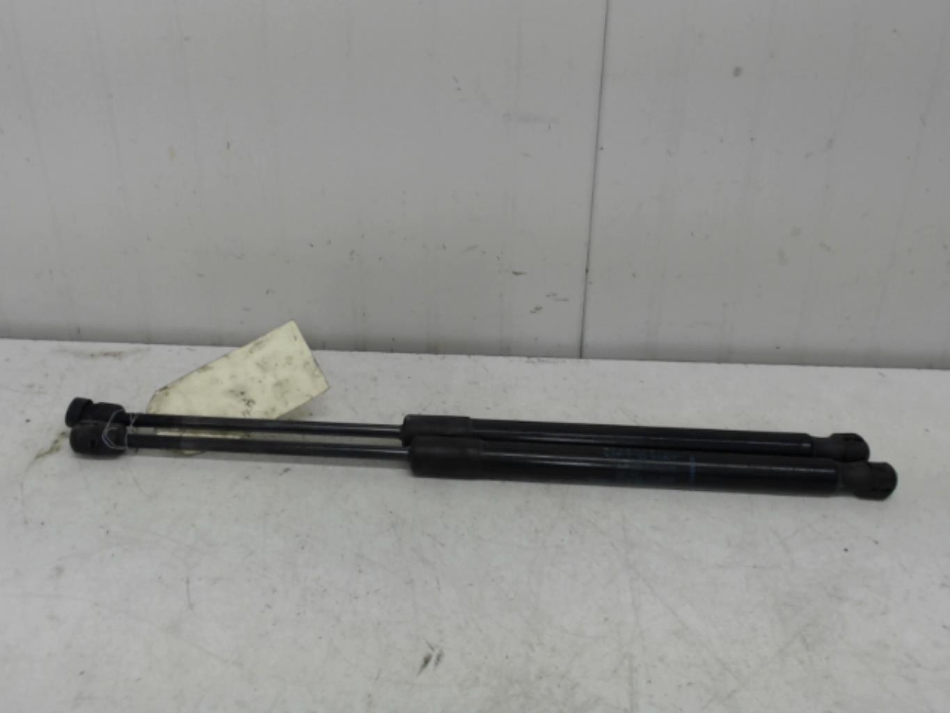 Verin de coffre RENAULT MEGANE 3 PHASE 2 Diesel - 1