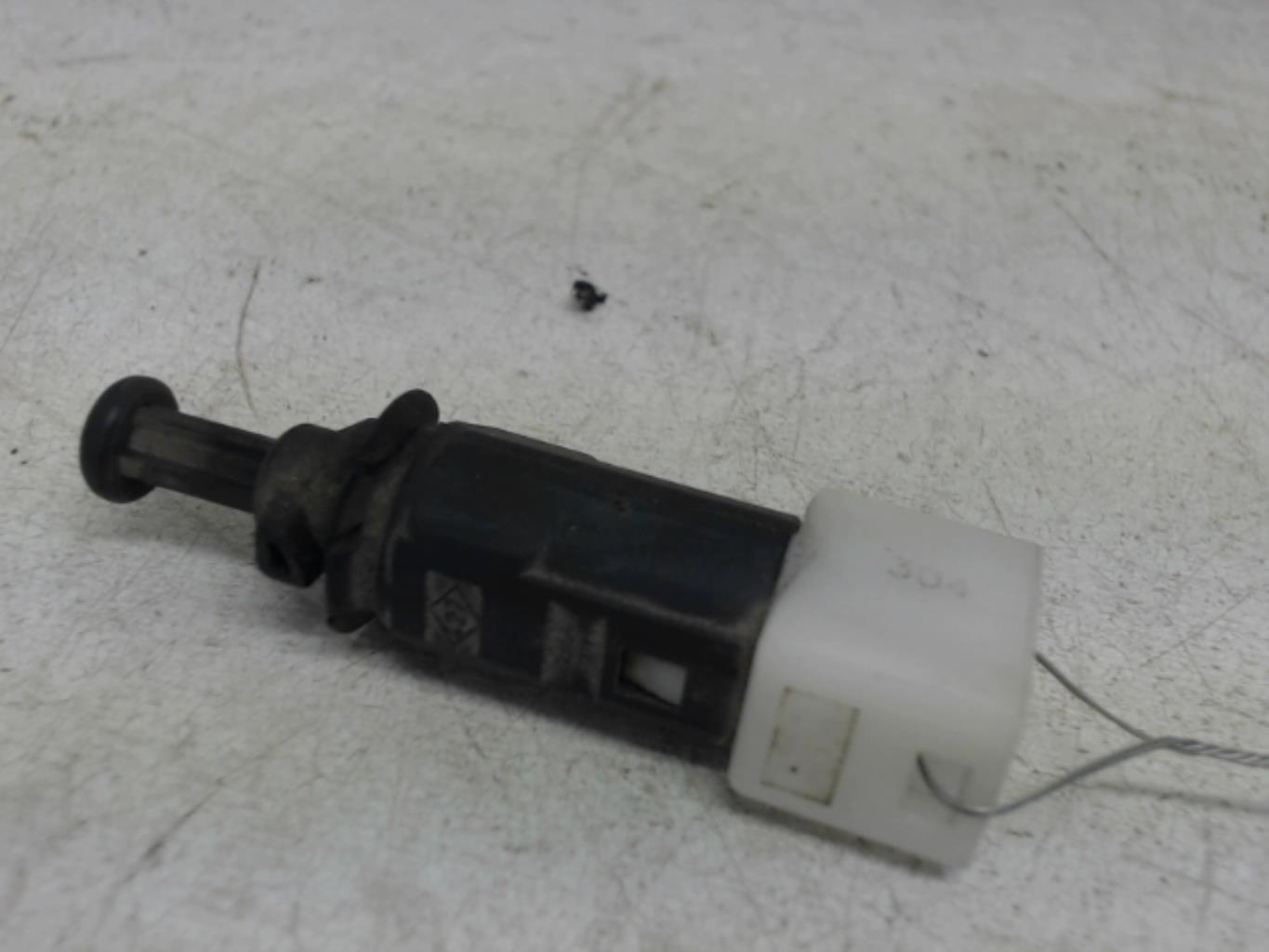Contacteur feu stop RENAULT MASTER 2 PHASE 2 Diesel - 1