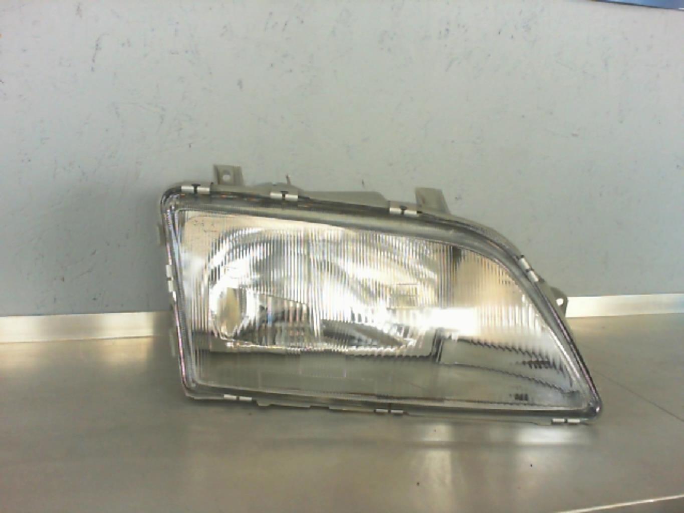 Gruppo ottico anteriore principale destro (luci)(faro) OPEL OMEGA A  - 1