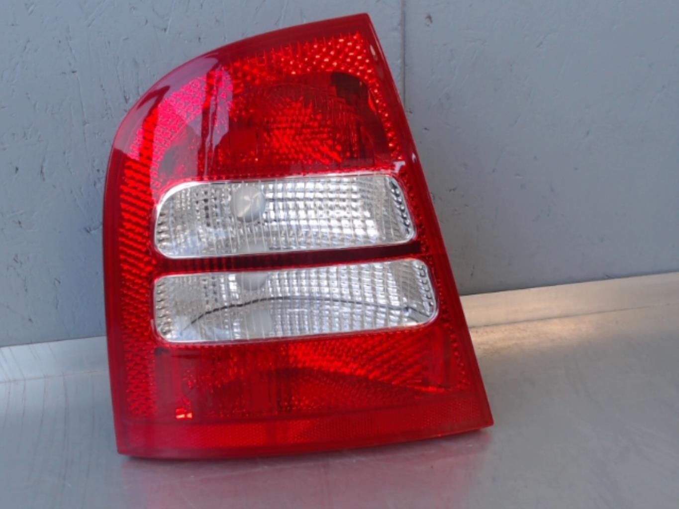 Fanale posteriore principale sinistro (luci) SKODA OCTAVIA 1 PHASE 1 Diésel - 1