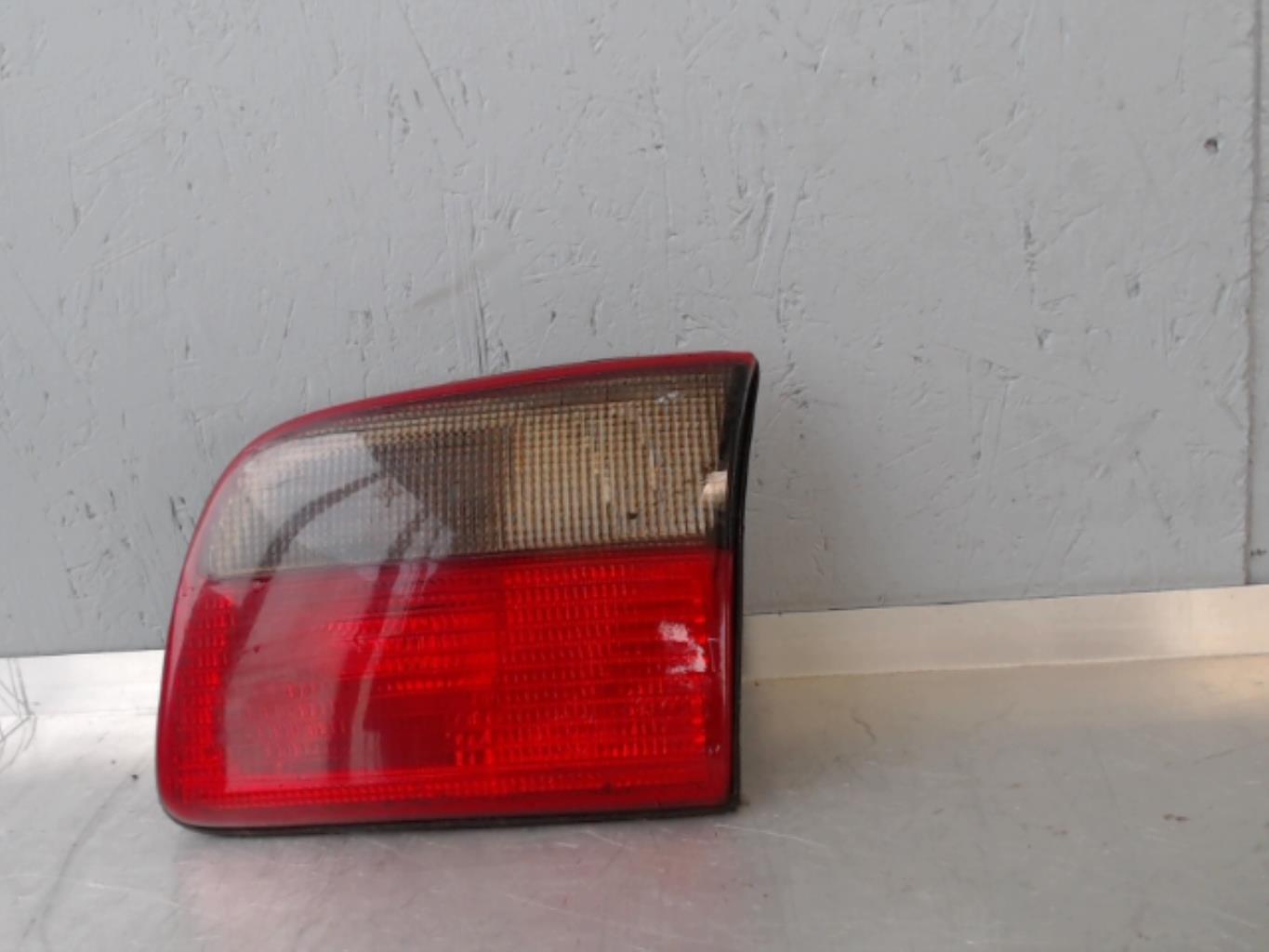 Gruppo ottico posteriore secondario destro (luci) OPEL OMEGA A  - 1