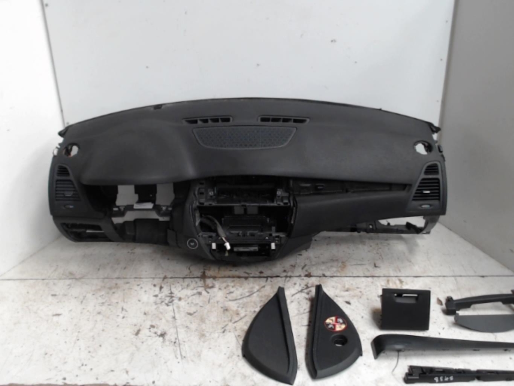Planche de bord complete RENAULT LAGUNA 3 PHASE 1 Diesel - 1