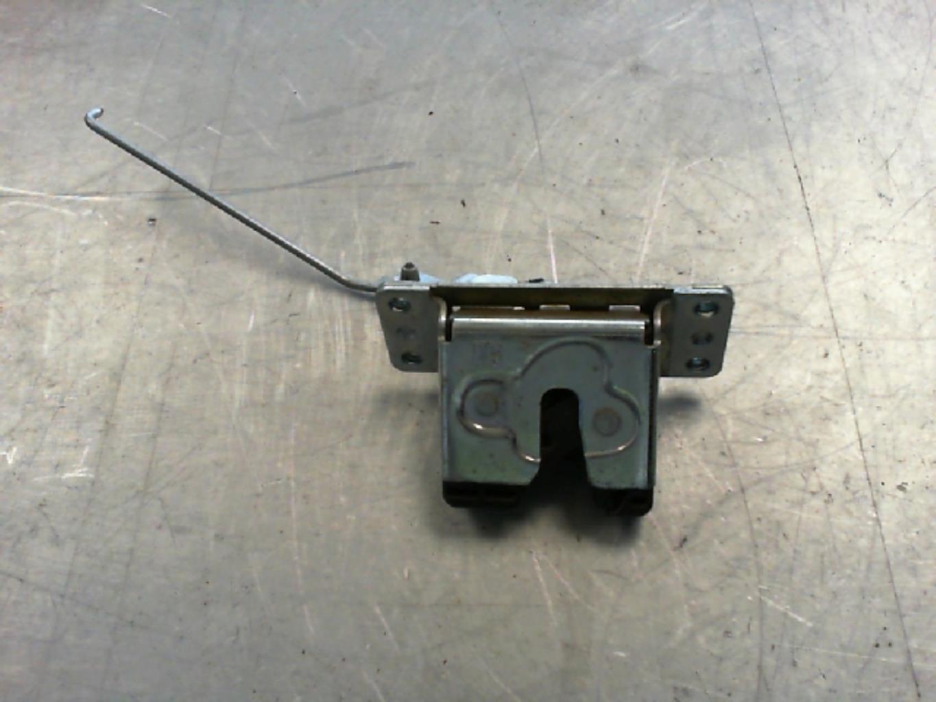 Serrure de coffre OPEL MERIVA A PHASE 1 Diesel - 1