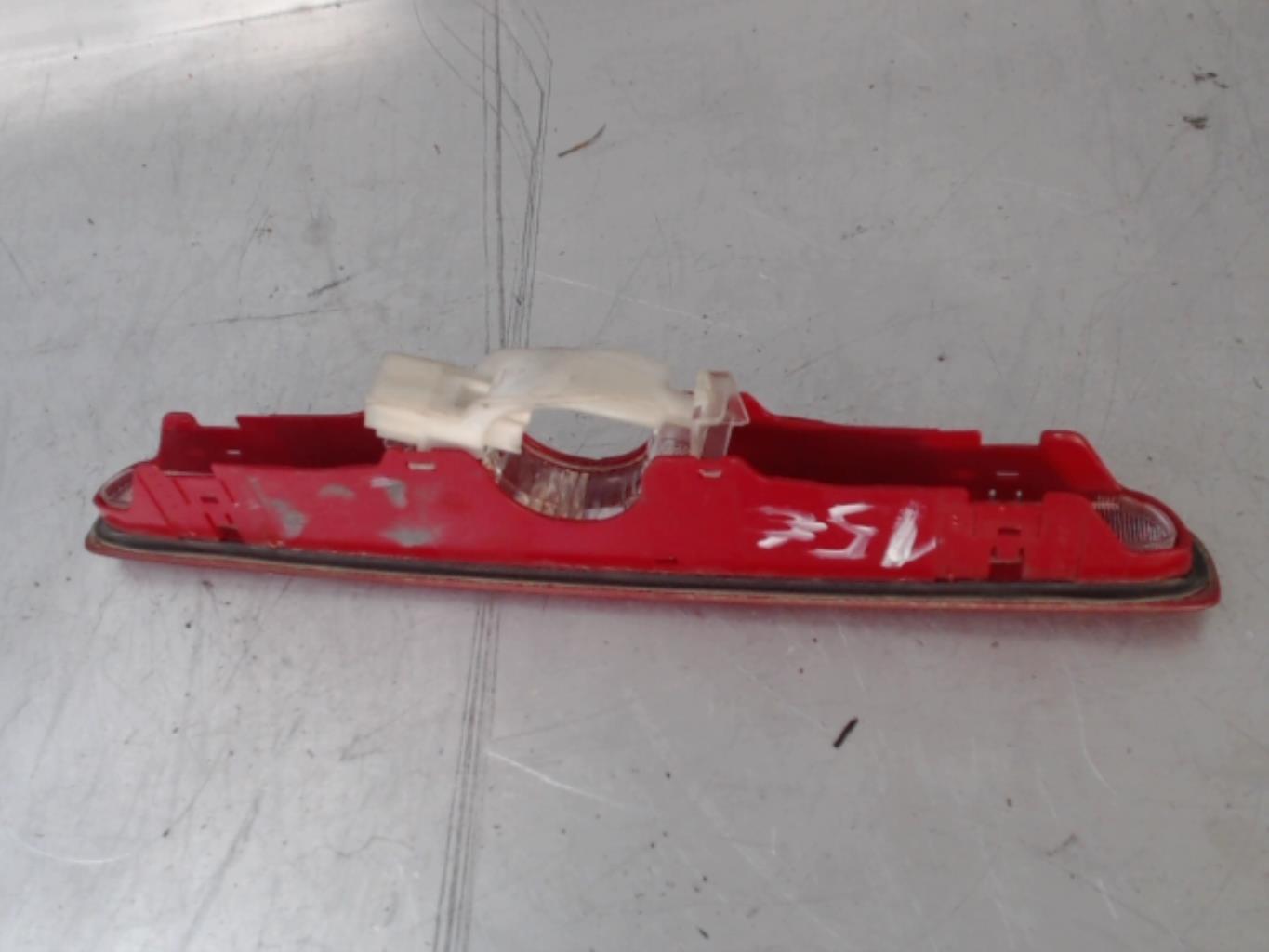 Feu arriere stop central RENAULT LAGUNA 2 PHASE 1 Essence - 1