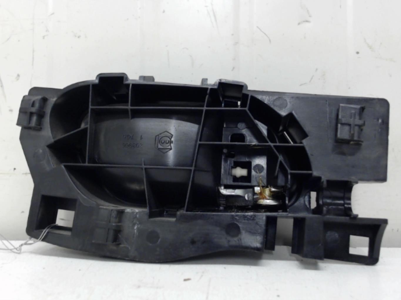 Maniglia interna posteriore sinistra PEUGEOT 208 1 PHASE 2 Diésel - 1