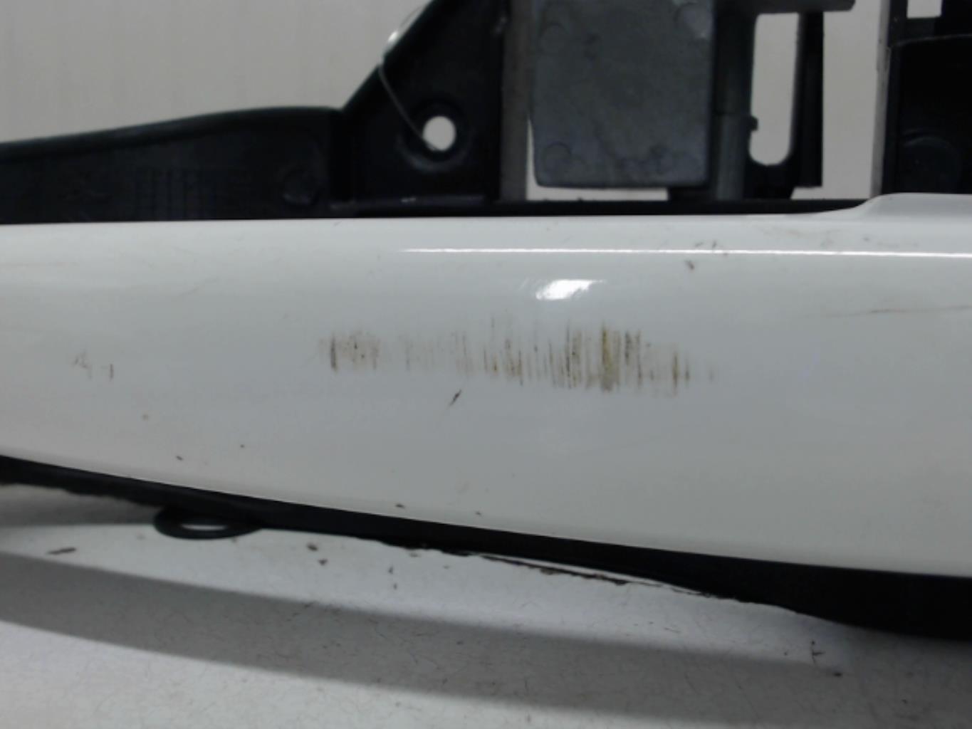 Maniglia portiera posteriore sinistra PEUGEOT 208 1 PHASE 2 Diésel - 1