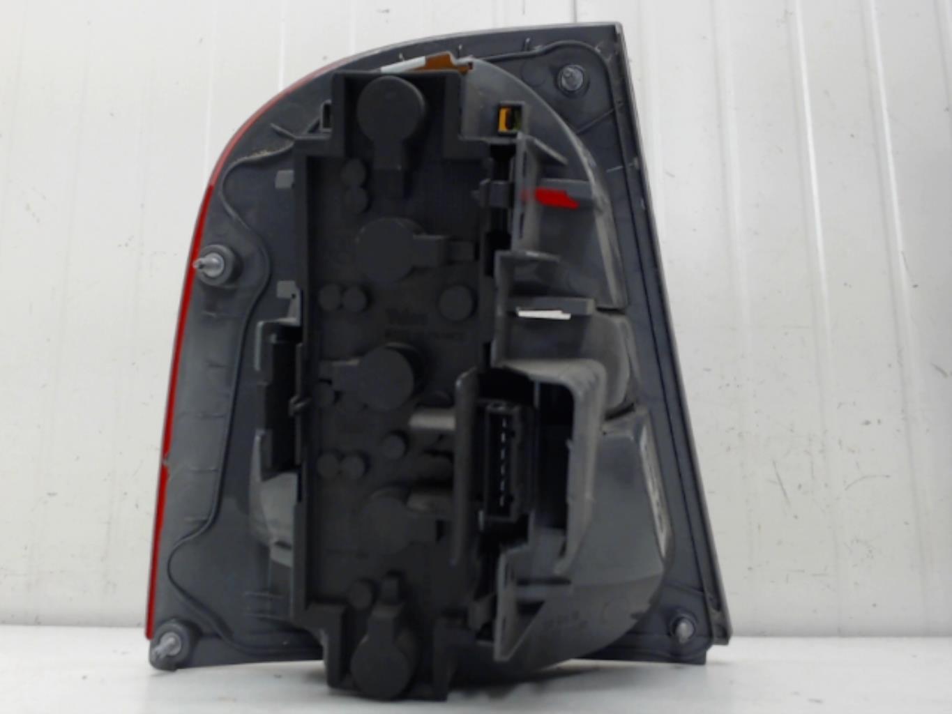 Fanale posteriore principale destro (luci) SKODA OCTAVIA 1 PHASE 1 Diésel - 1