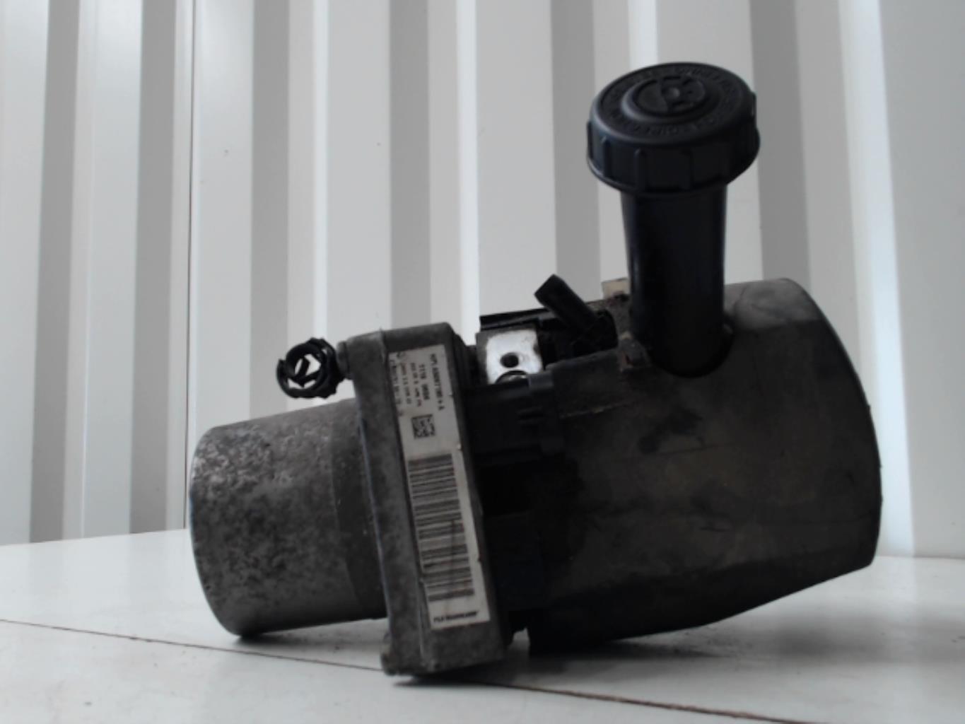 Pompe de direction PEUGEOT 407 PHASE 1 Diesel - 1