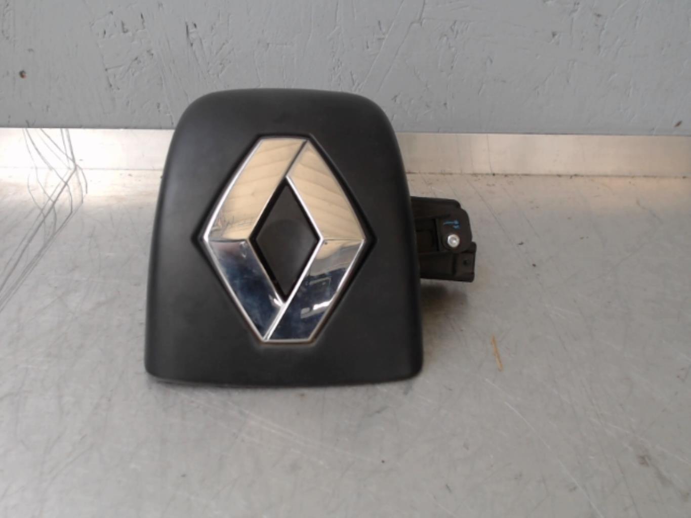 Bouton de coffre RENAULT CLIO 2 CAMPUS  - 1