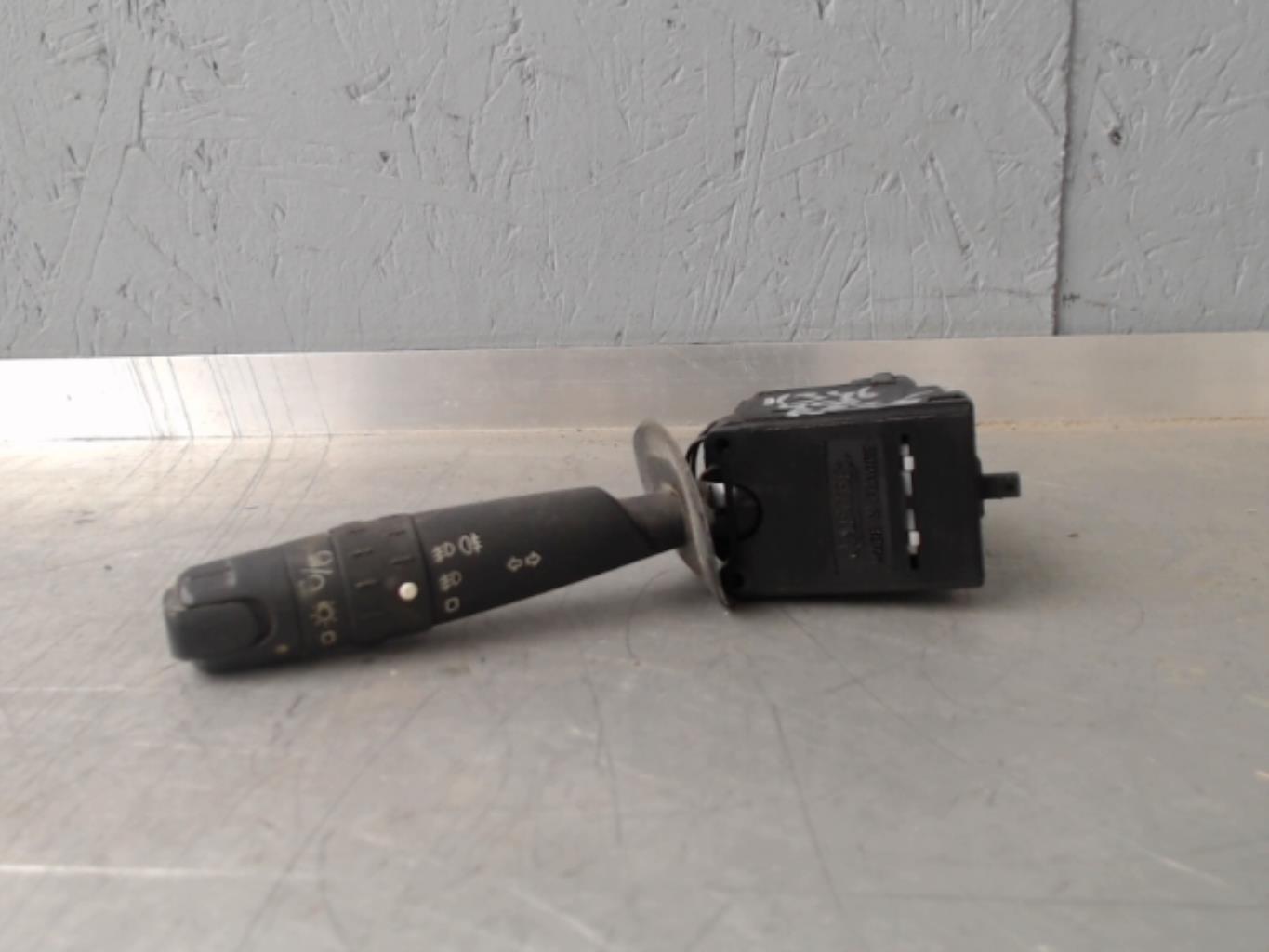 Commodo phare PEUGEOT 406 PHASE 1 Diesel - 1