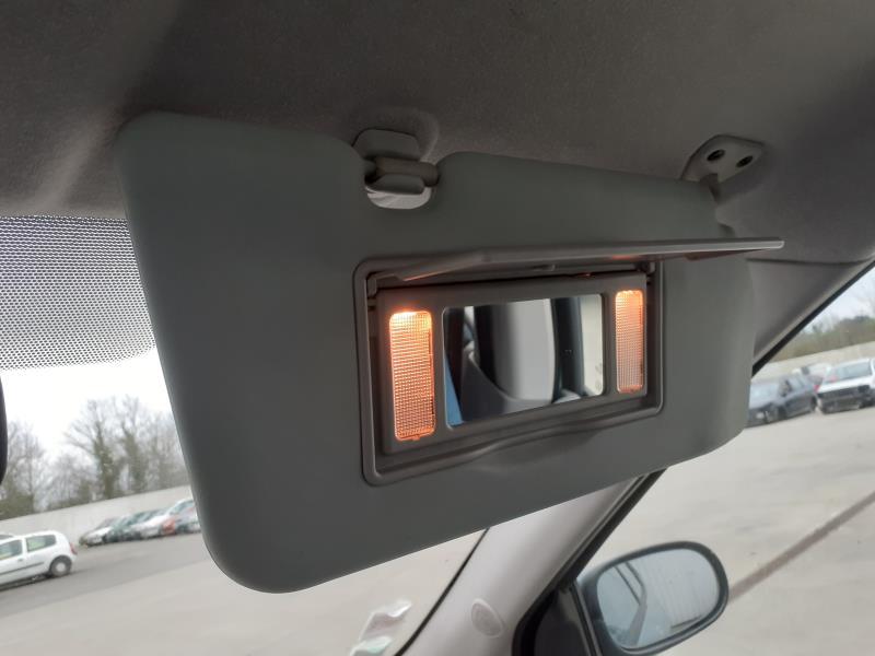 Visiera parasole destra NISSAN ALMERA TINO PHASE 1 Gasolina - 1