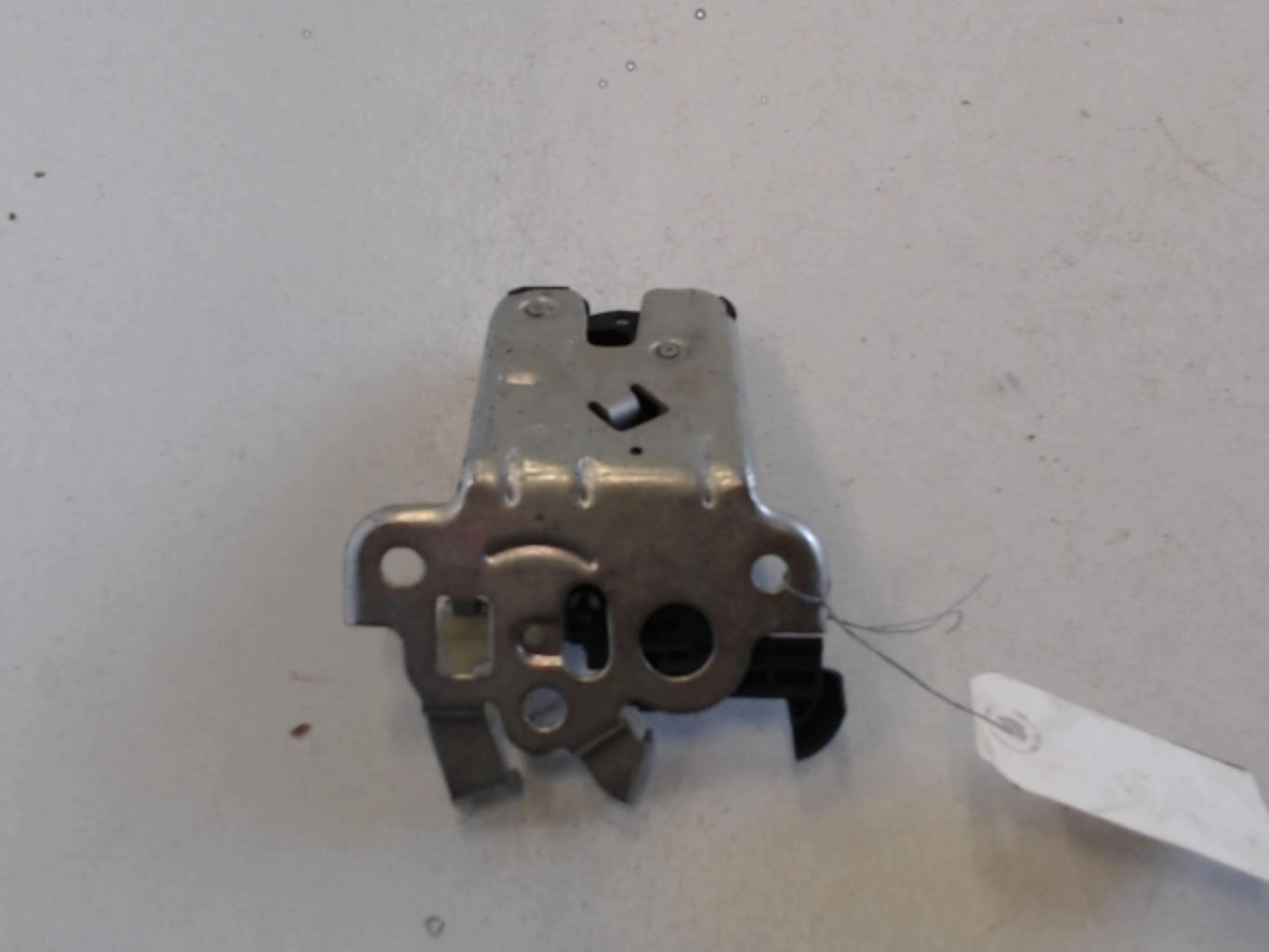 Serrure de hayon AUDI A3 2 SPORTBACK PHASE 2 Diesel - 1